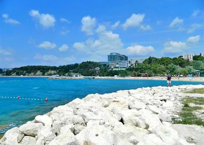 Beata Elegance Apartamento *